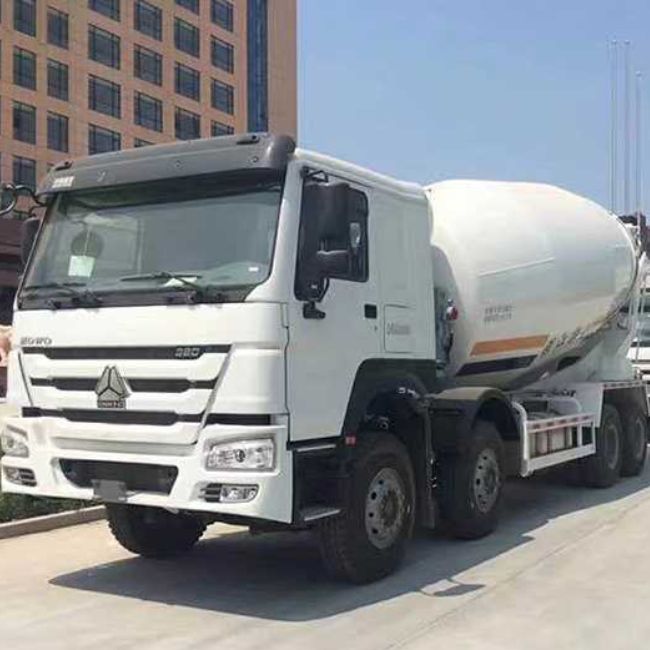 Howo 8X4 Concrete Mixer Truck.